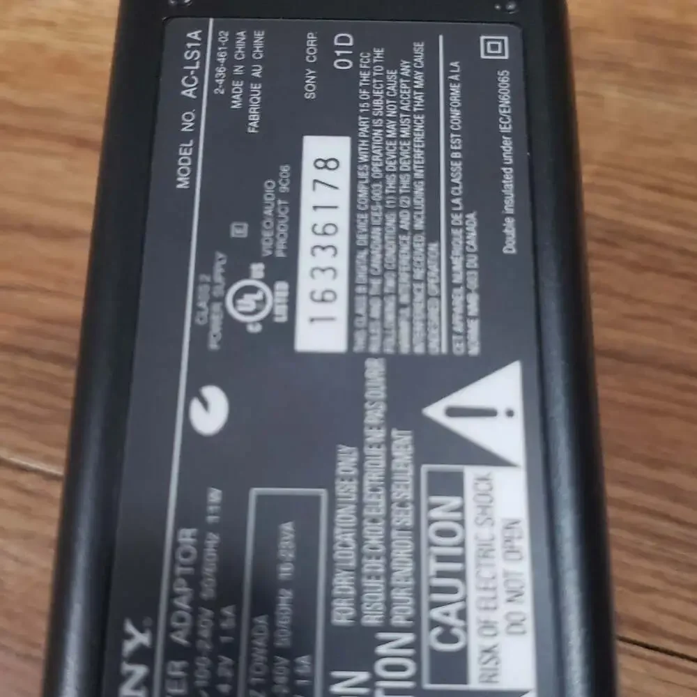 Sony AC-LS1A AC Power Supply Adapter Charger 4.2V 1.5A